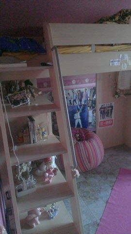 URGENT lit mezzanine