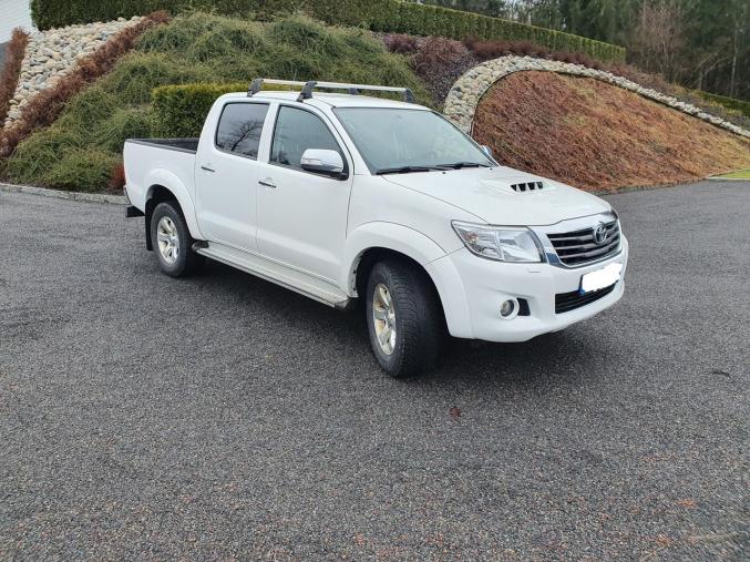 Toyota HILUX 2.5-144 D 4WD BLANC