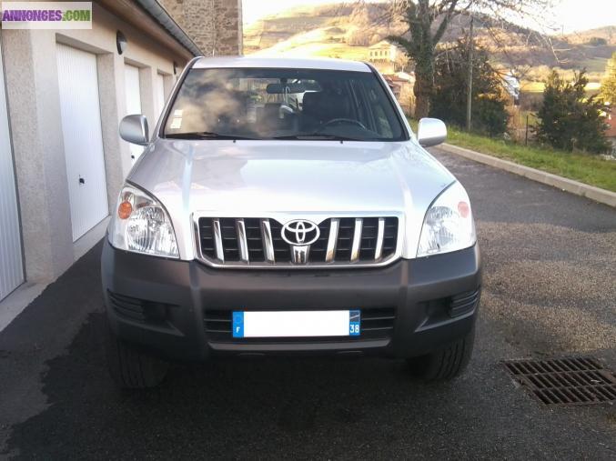 Toyota land cruiser kdj 8 places