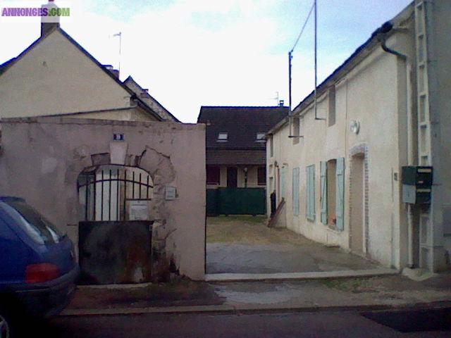 Loue maispn à Cheny F4