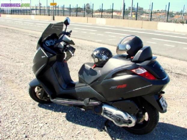 Scooter Peugeot Satelis Rs 500 Comme Neuf
