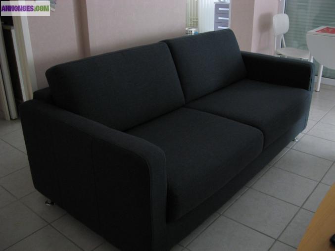 Canapé convertible gris anthracite neuf 750 euros