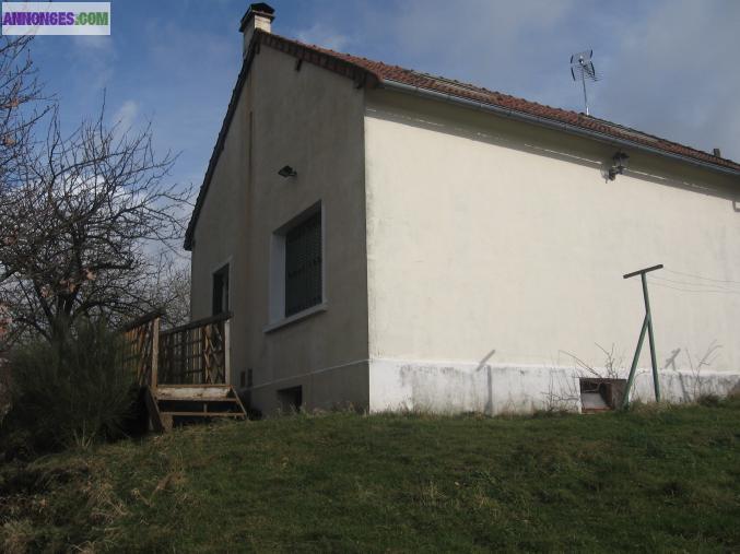 PAVILLON 4 PIECES + DEPENDANCE SUR TERRAIN 3500M2