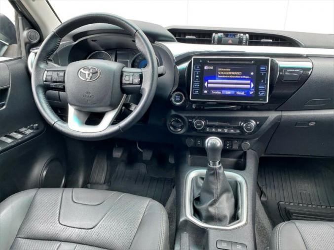 Toyota Hilux 2.4 D-4D 4x4 Executive °DAB°SHZ°RFK°AHK°