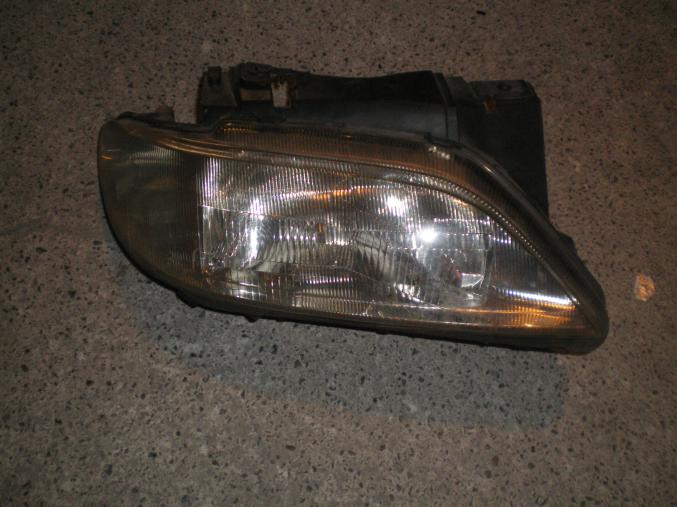 Phare avant gauche xsara 1