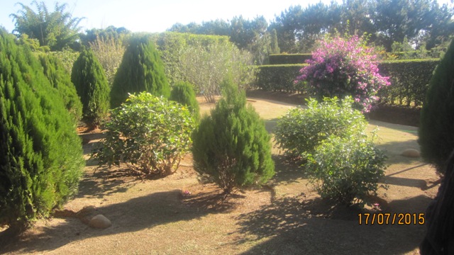 A VENDRE ANTSIRABE MADAGASCAR - UNE TRES BELLE PROPRIETE AVEC UN PARC PAYSAGE  – IDEAL POUR ACTIVITE PROFESSIONNELLE/ HABITATION –