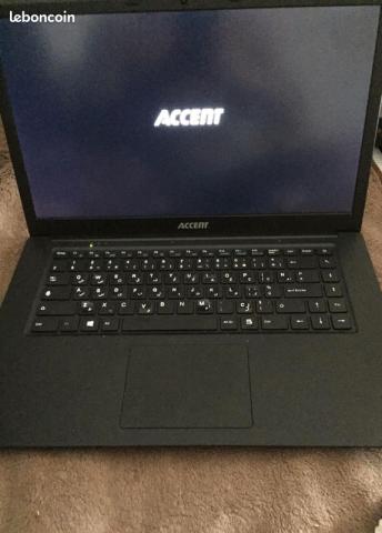 Pc portable ACCENT Notebook W2000 en très bonne état.