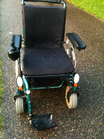FAUTEUIL ROULANT ELECTRONIQUE SQUOD VERMEIREN France S .A