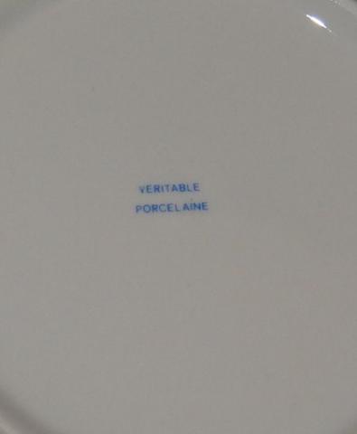 Assiettes en porcelaine.