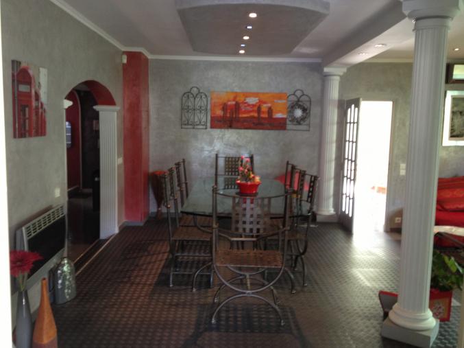 CHARMANTE VILLA INDIVIDUELLE DE 170M² + DEPENDANCES SUR GRAND TERRAIN