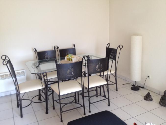 Mobilier divers cause déménagement