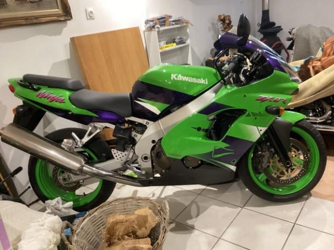 Kawasaki - ZXR - Ninja - 900 cc - 2000