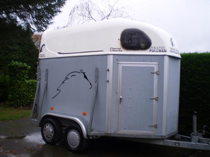 Location van 2 places