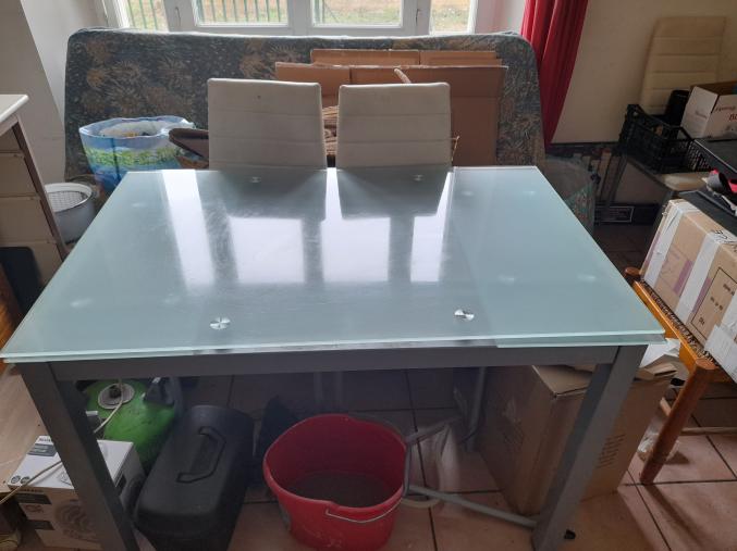 Table en verre