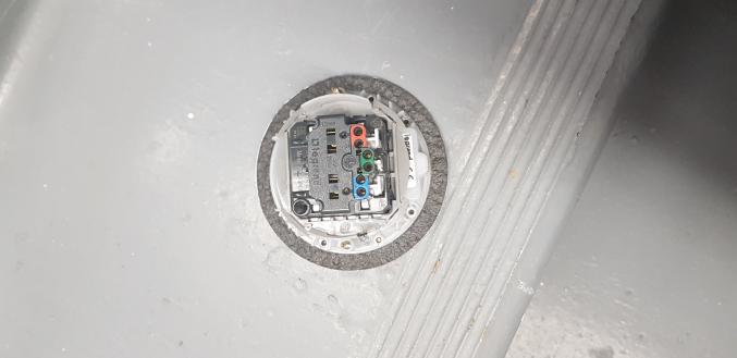 Prise sol encastrable inox legeand