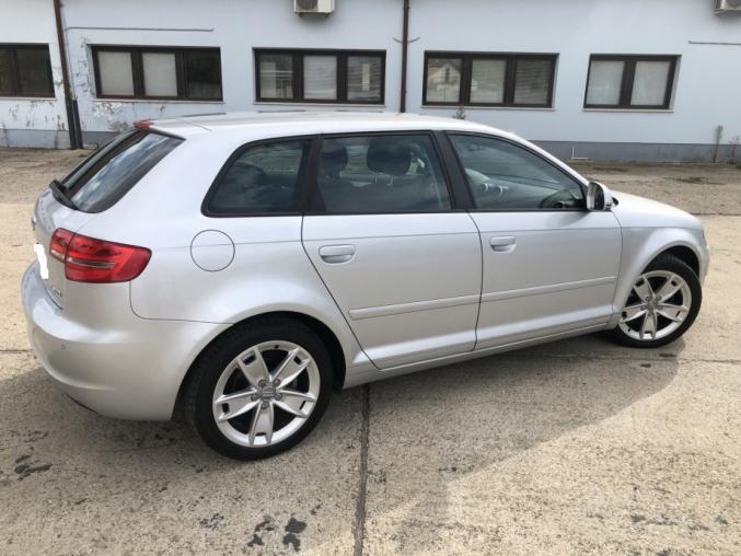 Audi A3 1.6 TDI 105CH DPF AMBIENTE