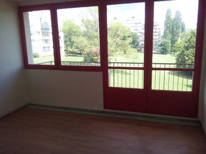 F3 à Avon 77 Paris-Gare de lyon à 35 mn F3 59m2 Prix 95 000 euros