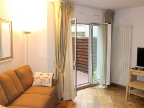Location studio meublé 28,74 m2  à Neuilly-sur-Seine