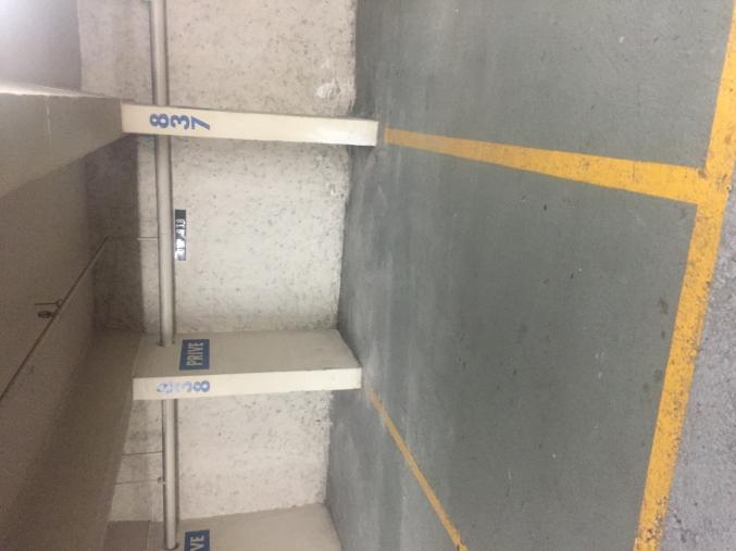 LOUE PLACE DE PARKING