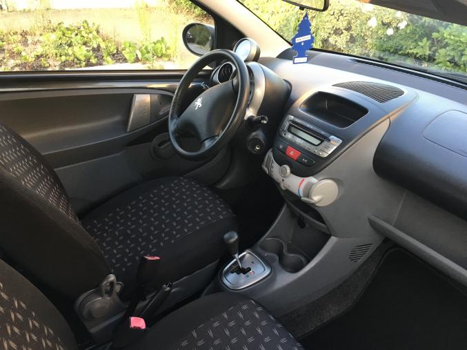 Peugeot 107 1.0E 68 CH 12V .2-Tronic Trendy