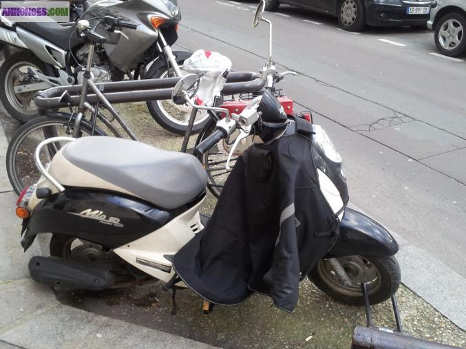 SCOOTER 50 CC SYM MIO - TRES BON ETAT- 549 euros