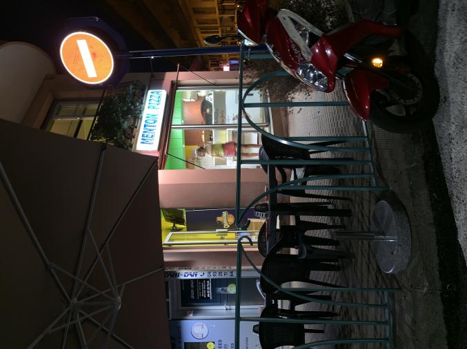 PIZZERIA d’angle depuis 1983