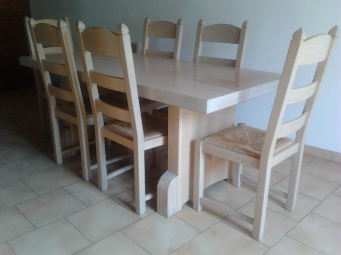 TABLE RECTANGULAIRE CHENE CLAIR + 6 CHAISES