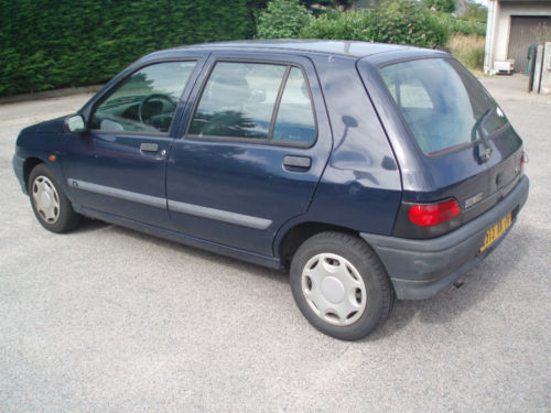 Berline Clio chipie 1.9d 