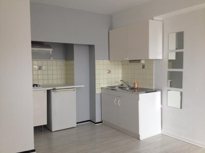 T1 St Michel lumineux avec balcon