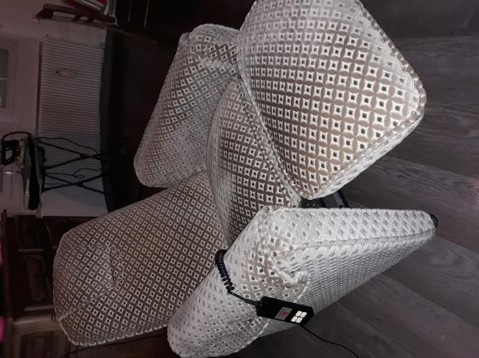 Vends 2 fauteuils relax électriques