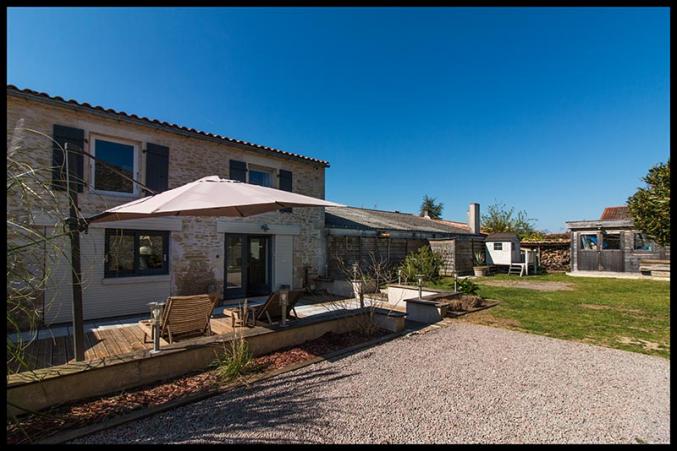 Maison en pierres rénovée 155 m2, terrain 366 m2