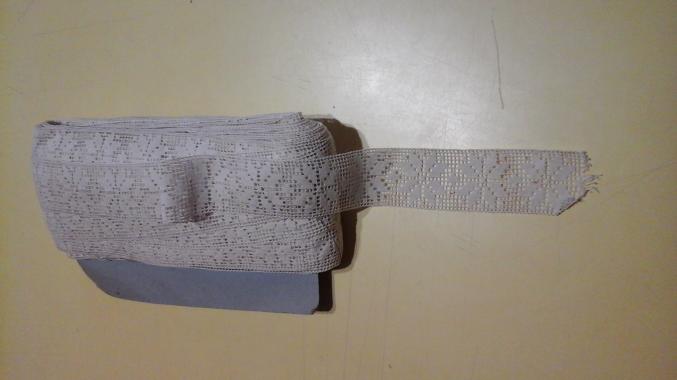 3 dentelles anciennes