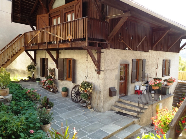 Au Cœur des 2 SAVOIE loue appart pour 2/6 pers. 