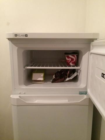 Réfrigérateur congélateur INDESIT