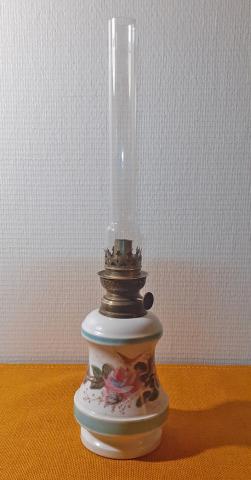 Lampe à huile, faïence peinte, très bon état