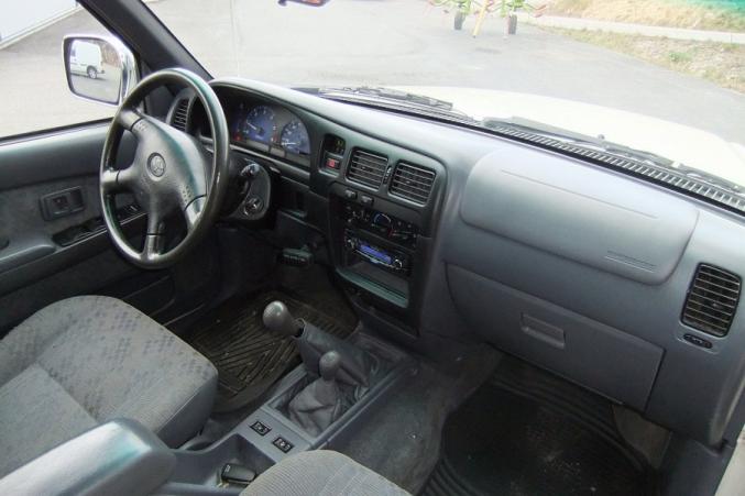 Toyota HiLux 2,4 D4D 4X4