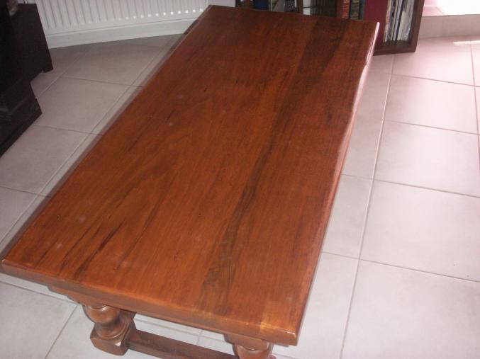 Table basse en bois massif de salon