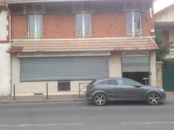 GRANDE LICENCE V (bar, restaurant, salle des fetes, banquet )