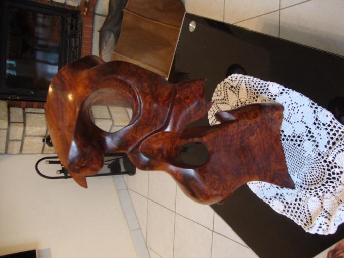 Sculpture sur thuya geant