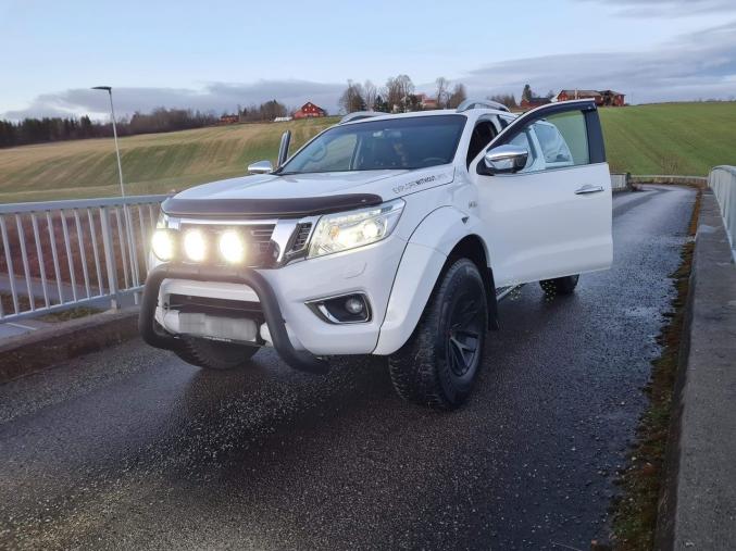 Nissan Navara Arctic 35, 5 places