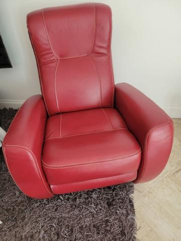 Canapé Home cinéma cuir rouge et fauteuil assorti
