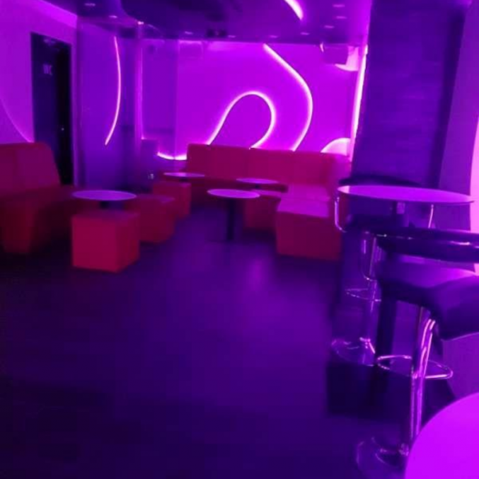 Bar - Discothèque refait à neuf avec ambiance unique