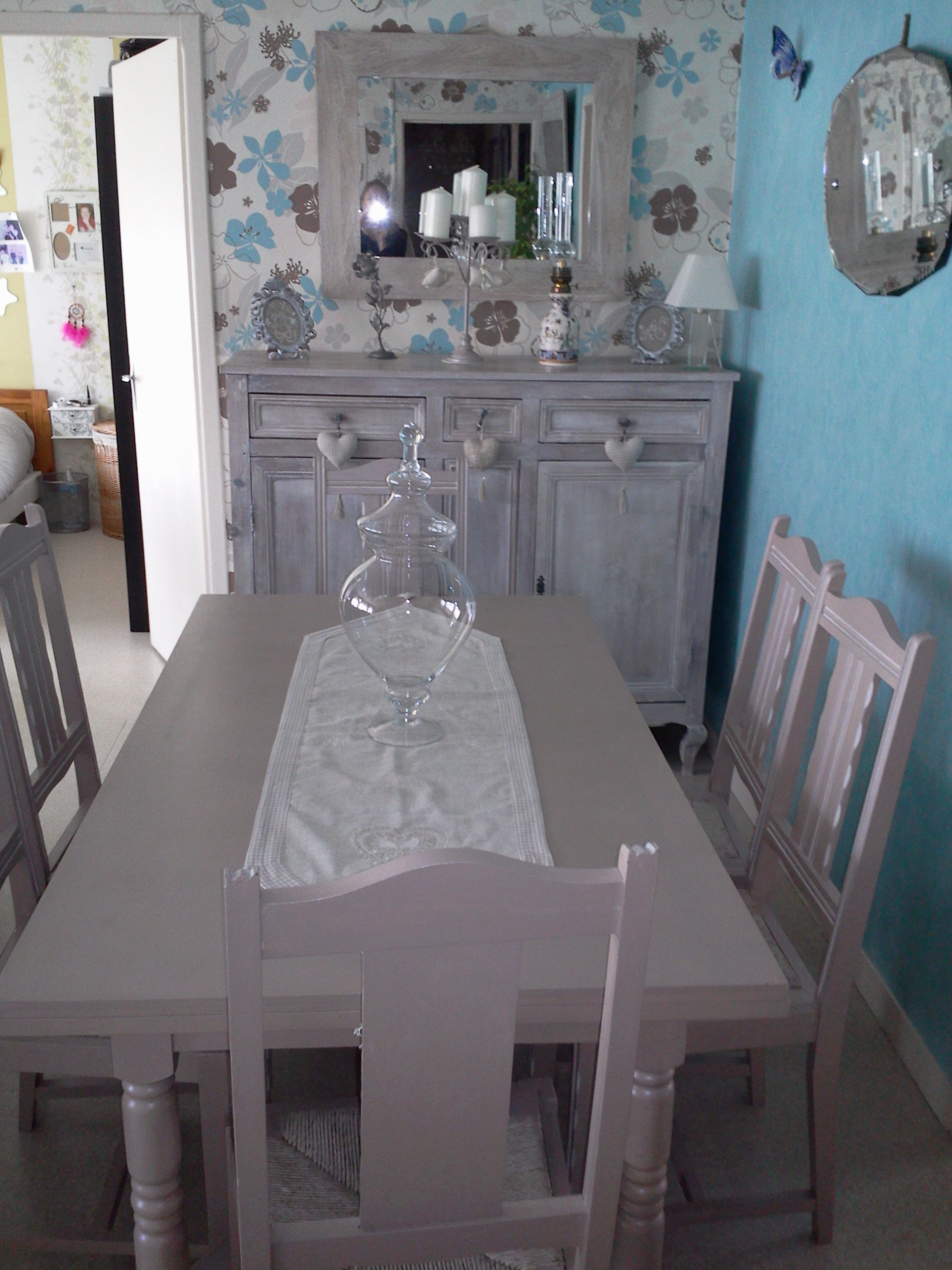 Table est chaises