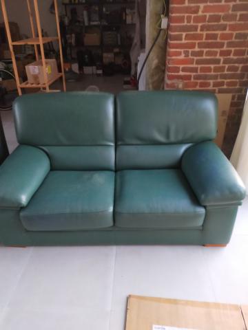 Salon cuir vert. excellente fabrication