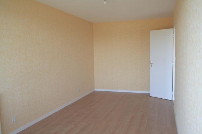 APPARTEMENT T2 DE 50 m2 LOYER 490 E CHARGES COMPRISES
