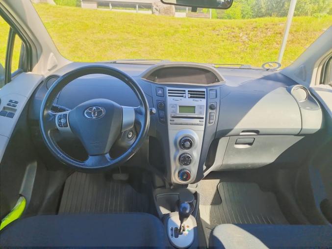 Toyota Yaris 1.3 Mode multiple solaire +