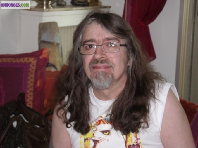 Couple recherche femme pour une premiere à trois