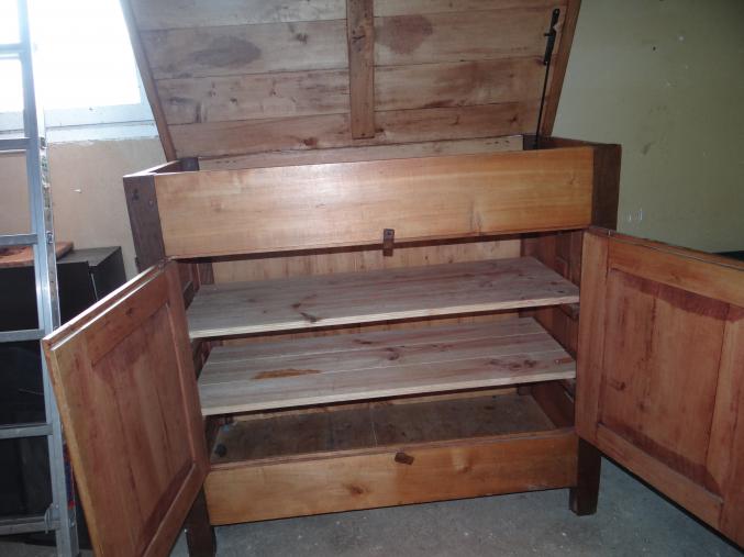Meuble buffet, maie,farinier