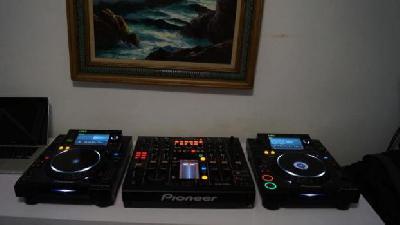 Pack de pioneer CDJ2000 et DJM 2000+la table de mixage+casque