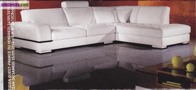 A VENDRE MAGNIFIQUE CANAPE D'ANGLE 5 PLACES NEUF